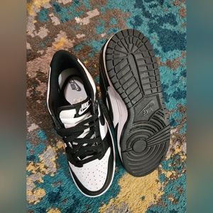 Nike Panda Dunks size big kids/women